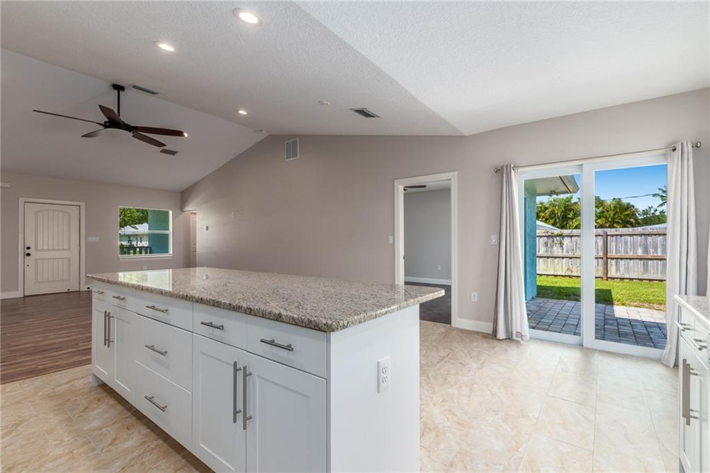 5111 Southeast Post Terrace Stuart, FL 34997 - Photo 11 of 34 Gallery Image 11