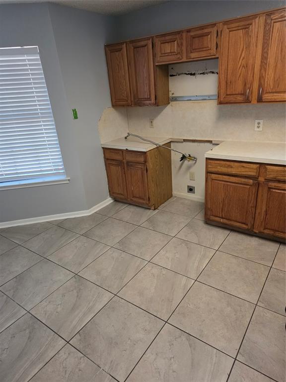 405 Raintree Circle DeSoto, TX 75115 - Photo 5 of 27 Gallery Image 5