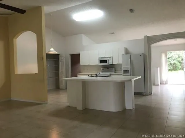 $2,400 | 1180 Southeast Ladner Street, Port St. Lucie, FL 34983