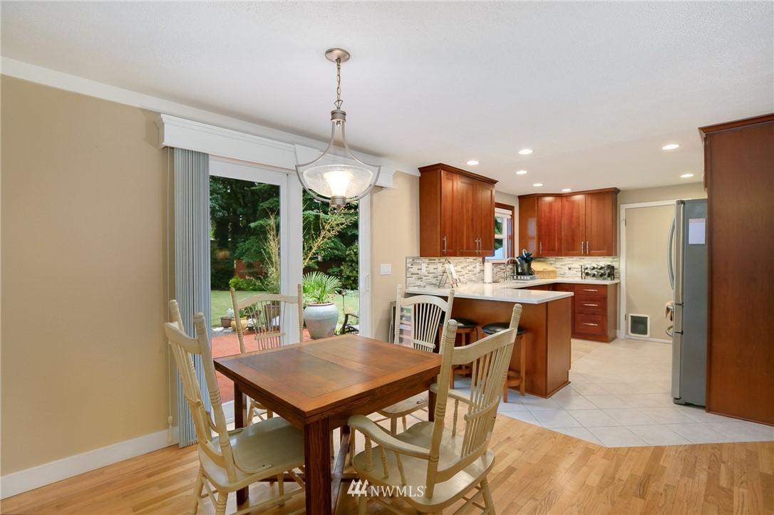 33 231st Street Southeast Bothell, WA 98021 - Photo 5 of 25