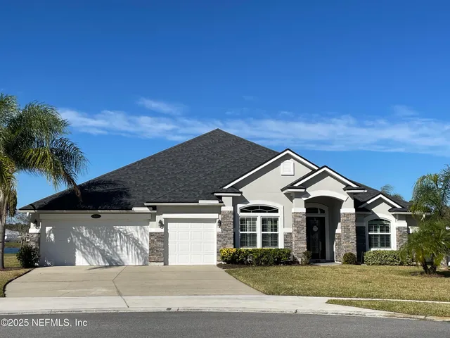 a view of house and outdoor space