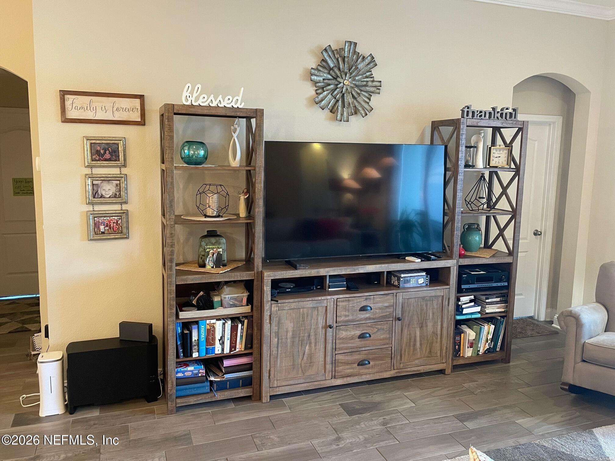 340 Crescent Key Drive St. Augustine, FL 32086 - Photo 9 of 40 Family Room