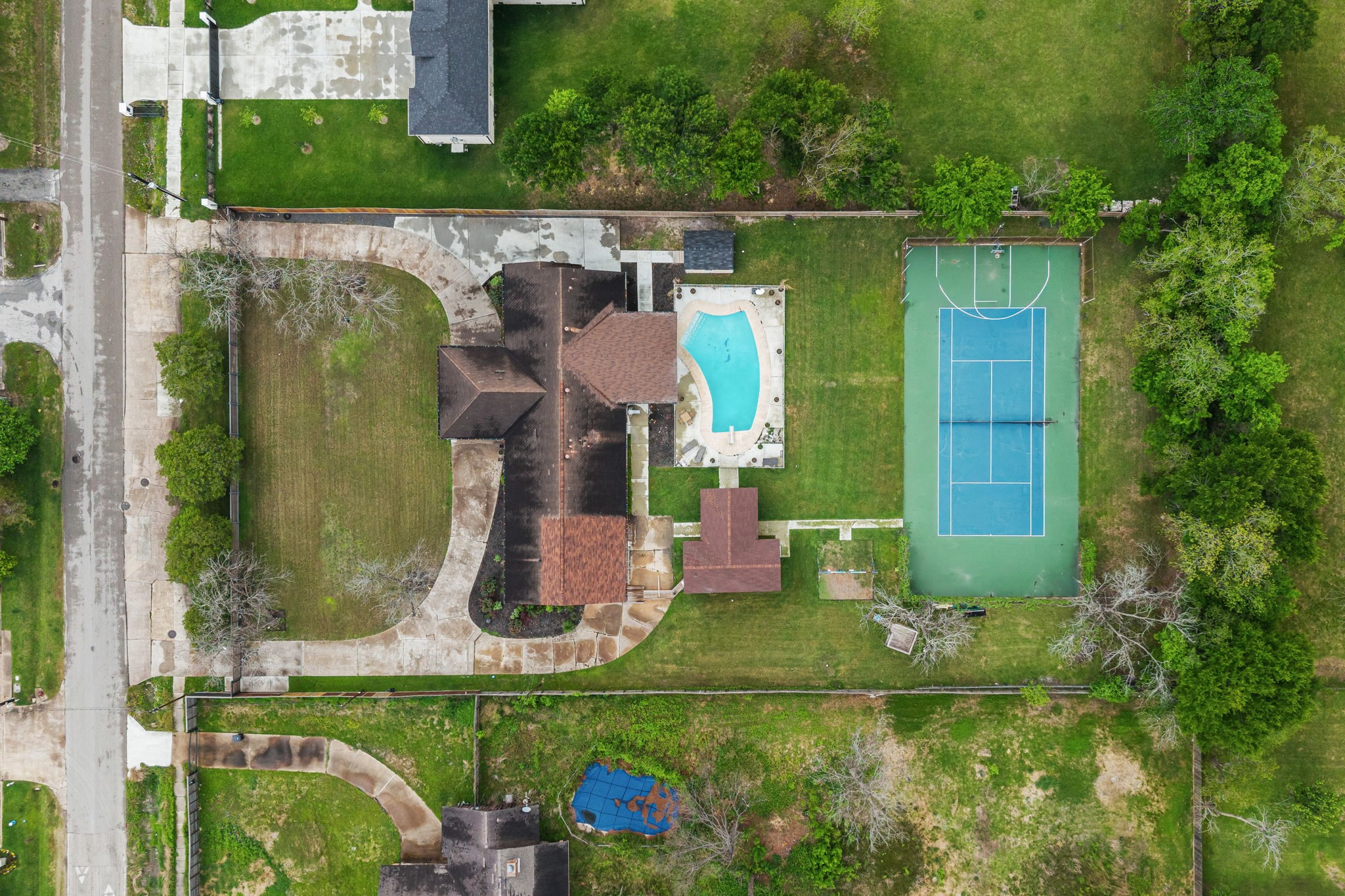 8800 Brae Acres Road Houston, TX 77074 - Photo 45 of 48