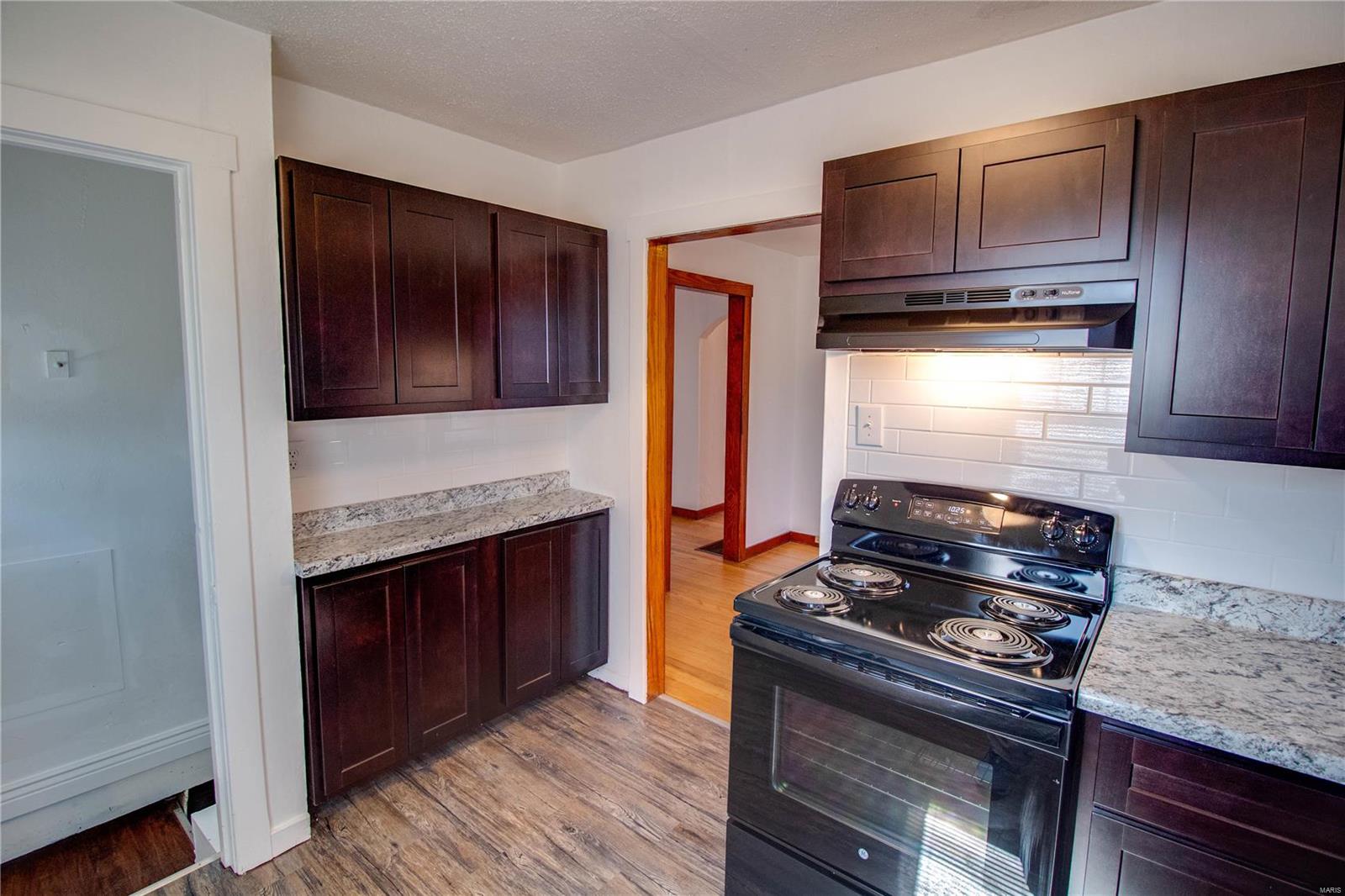 4608 Nameoki Road Granite City, IL 62040 - Photo 11 of 36 Gallery Image 11