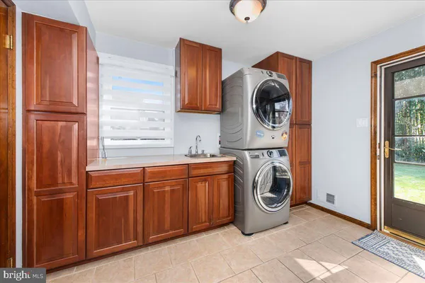 $850,000 | 329 Sherwood Drive, Yardley, PA 19067
