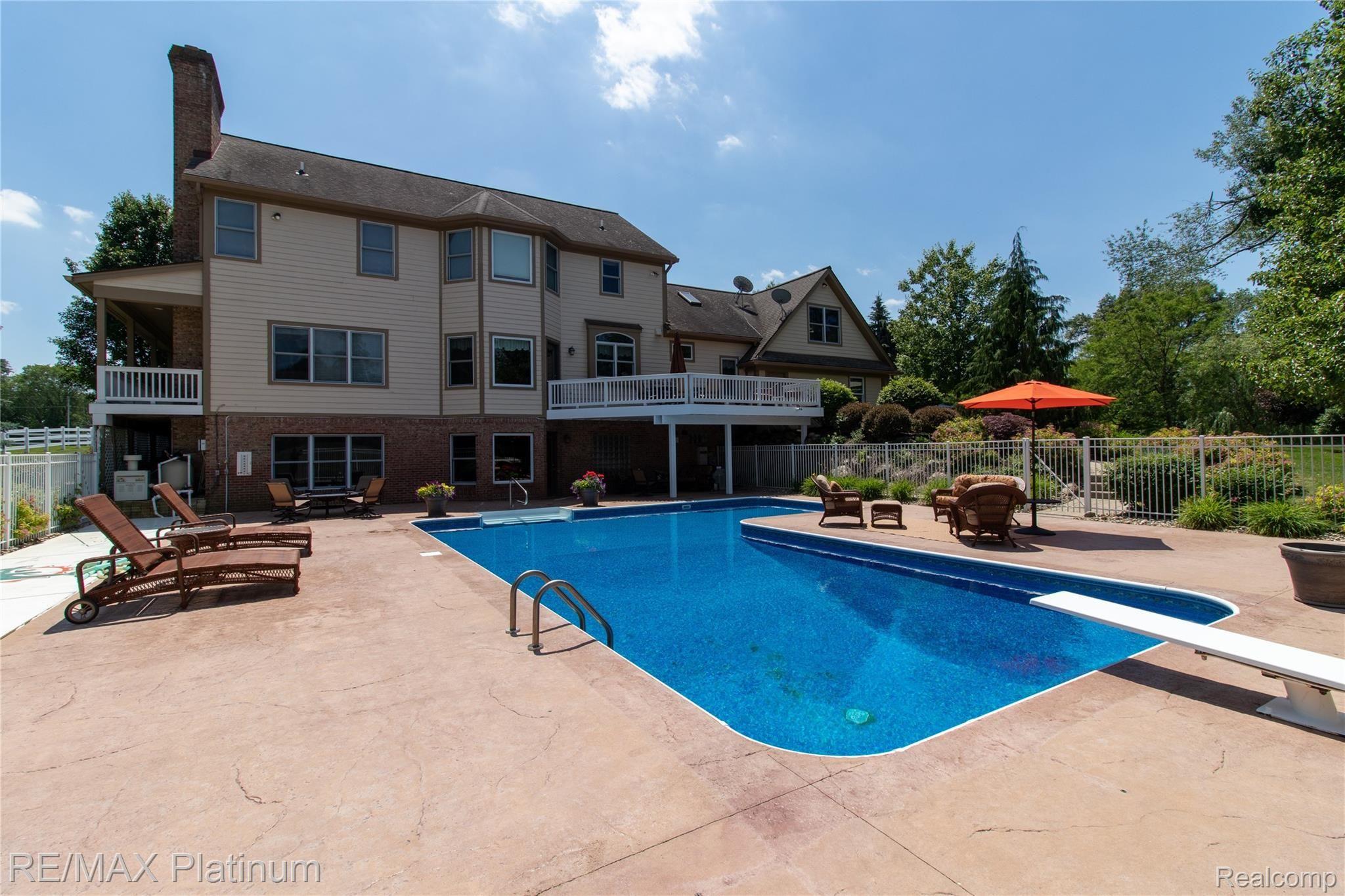 12983 Holtforth Road Fenton, MI 48430 - Photo 58 of 90 58.jpg