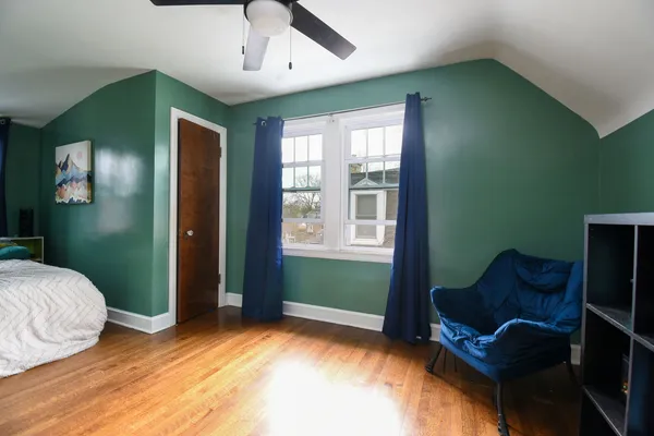 $400,000 | 3517 Hollywood Avenue, Brookfield, IL 60513
