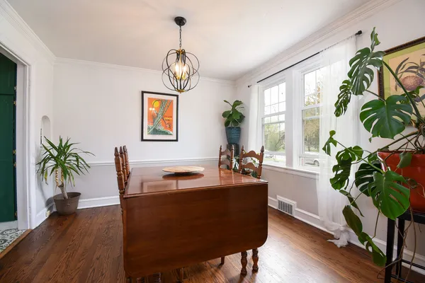 $400,000 | 3517 Hollywood Avenue, Brookfield, IL 60513