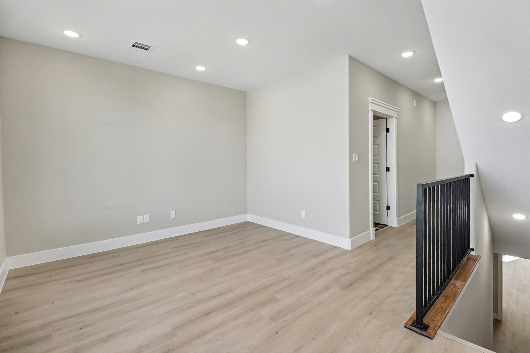 5000 Higgins Street, Unit A AND B Houston, TX 77033 - Photo 12 of 32