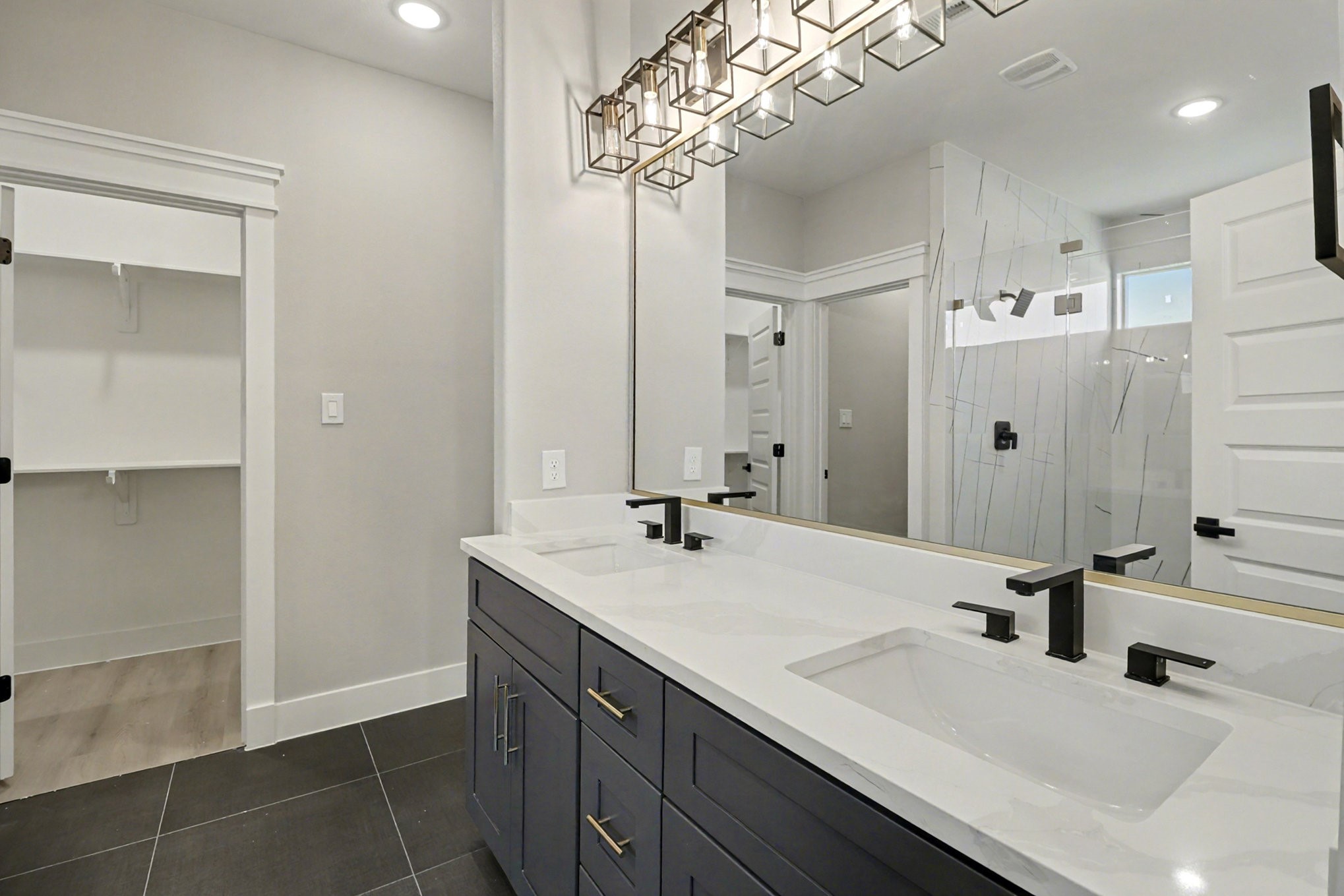 5000 Higgins Street, Unit A AND B Houston, TX 77033 - Photo 17 of 32