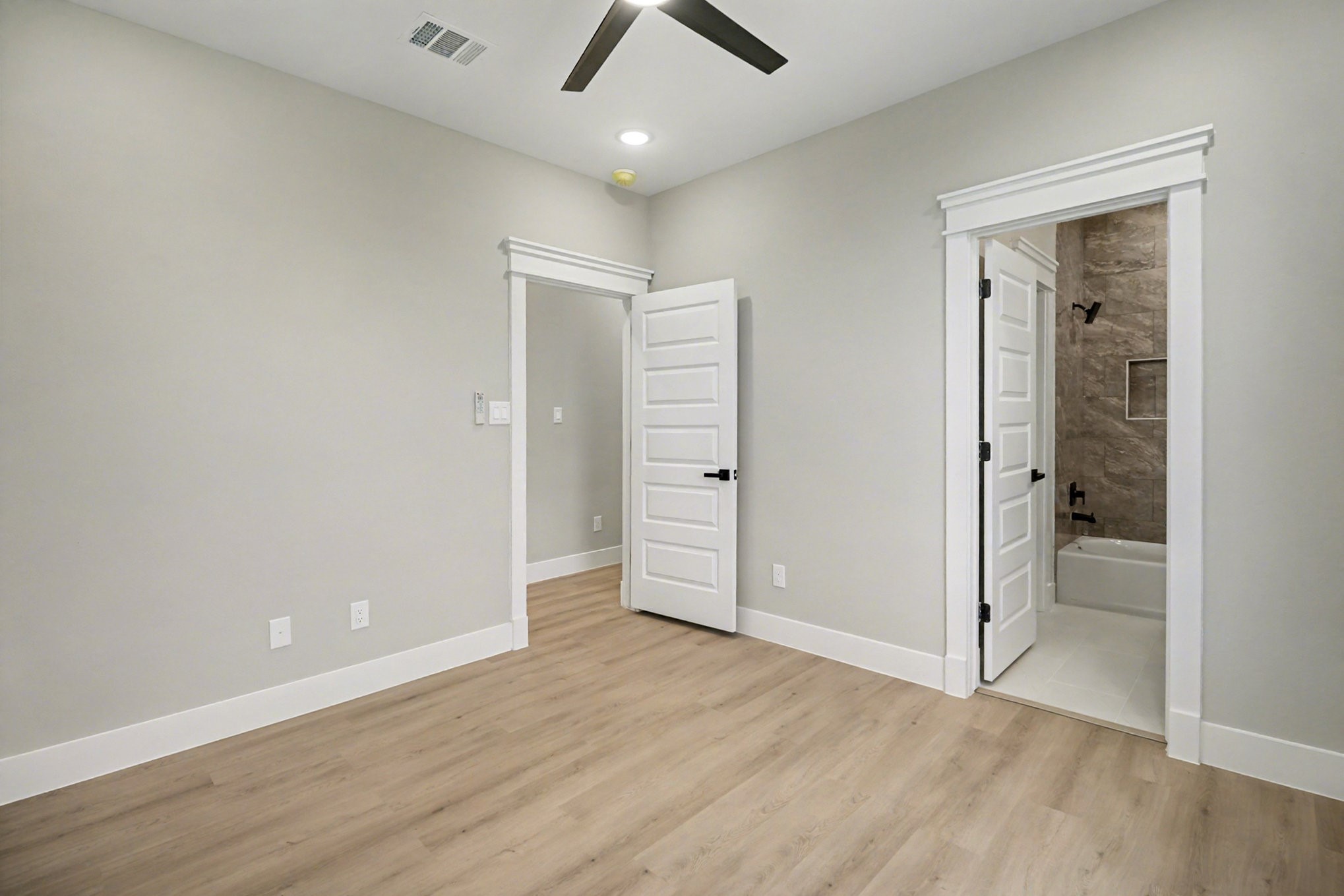 5000 Higgins Street, Unit A AND B Houston, TX 77033 - Photo 22 of 32