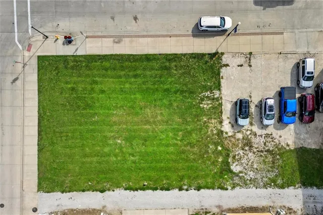 $89,900 | 256 East Broadway Avenue, Excelsior Springs, MO 64024