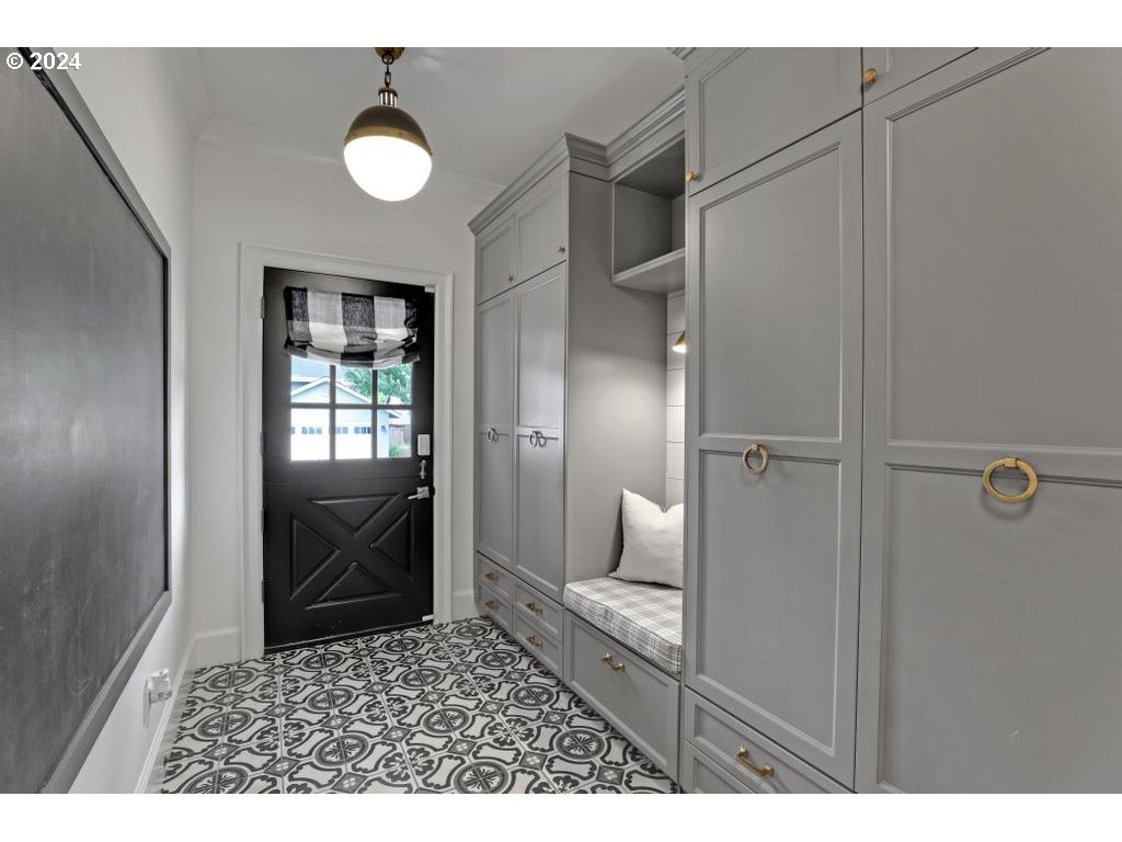 11695 Northwest West Road Portland, OR 97229 - Photo 25 of 48 Gallery Image 25