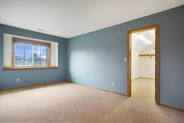 $244,900 | 3646 East Barbara Court, Unit 7, Oak Creek, WI 53154