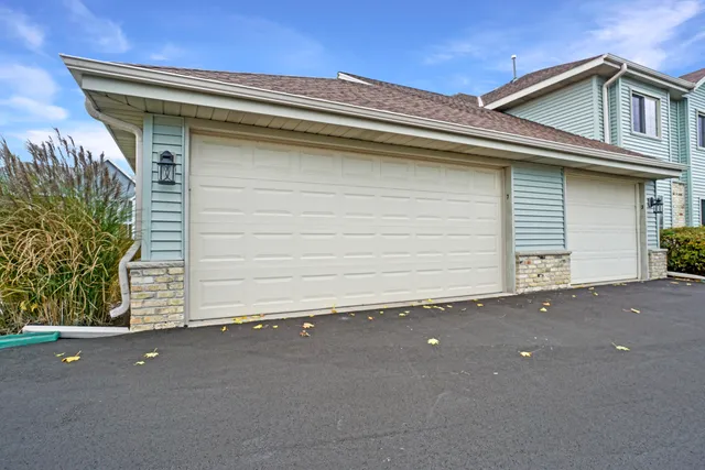 $244,900 | 3646 East Barbara Court, Unit 7, Oak Creek, WI 53154