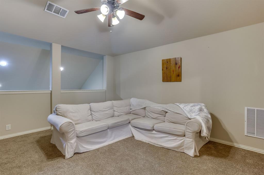 1033 Rustic Oak Way Burleson, TX 76028 - Photo 32 of 40