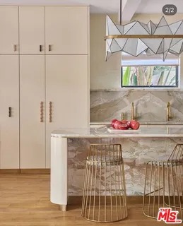 $4,650,000 | 483 South Sherbourne Drive, Los Angeles, CA 90048