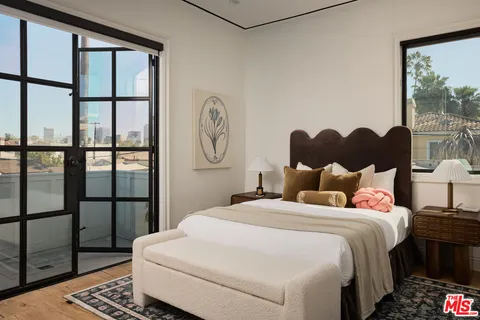 $4,650,000 | 483 South Sherbourne Drive, Los Angeles, CA 90048