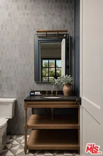 $4,650,000 | 483 South Sherbourne Drive, Los Angeles, CA 90048