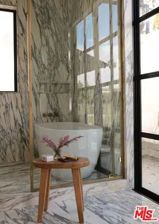 $4,650,000 | 483 South Sherbourne Drive, Los Angeles, CA 90048