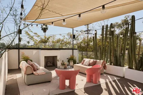 $4,650,000 | 483 South Sherbourne Drive, Los Angeles, CA 90048
