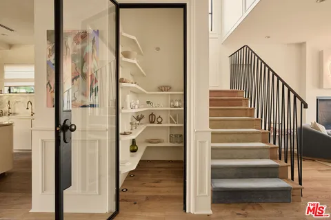 $4,650,000 | 483 South Sherbourne Drive, Los Angeles, CA 90048