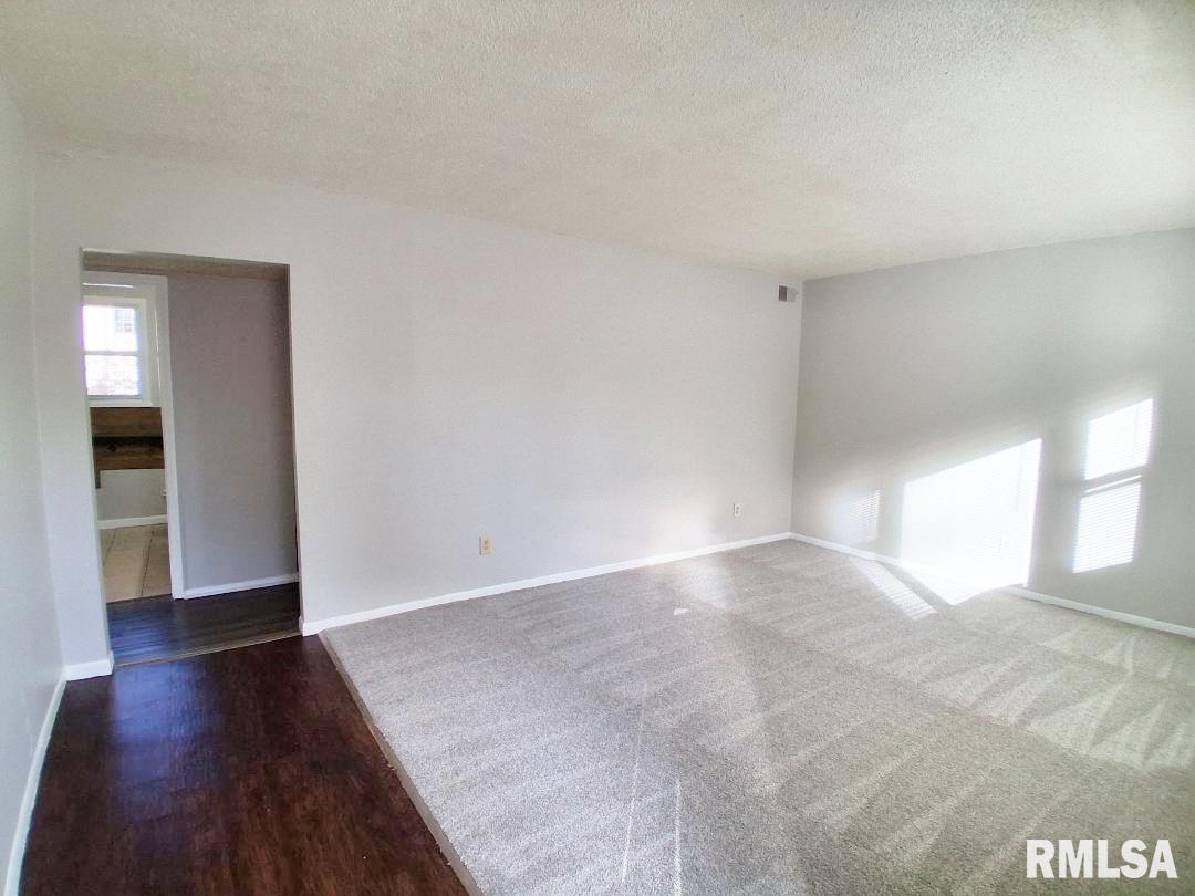 5812 West Farmington Road, Unit A Peoria, IL 61604 - Photo 5 of 11