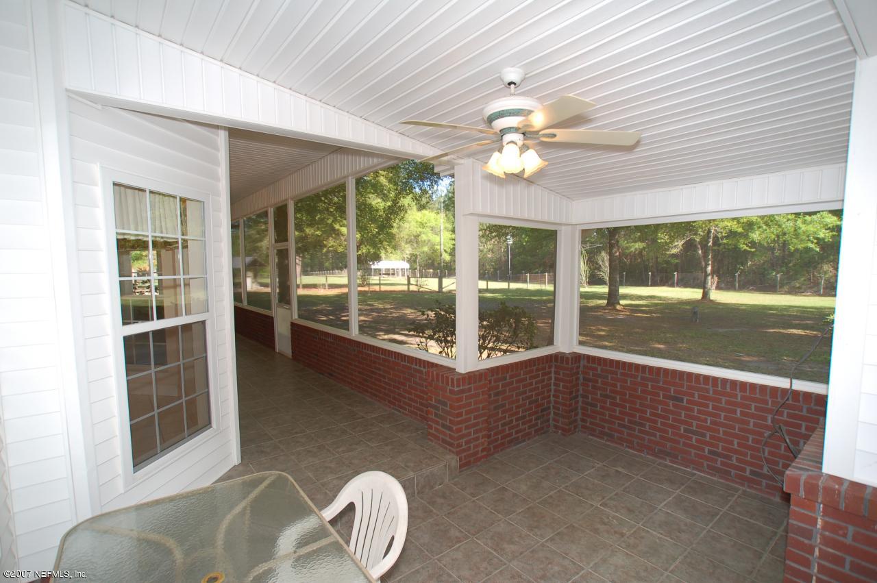 7930 Winder Road Macclenny, FL 32063 - Photo 11 of 18 Screened Breezeway