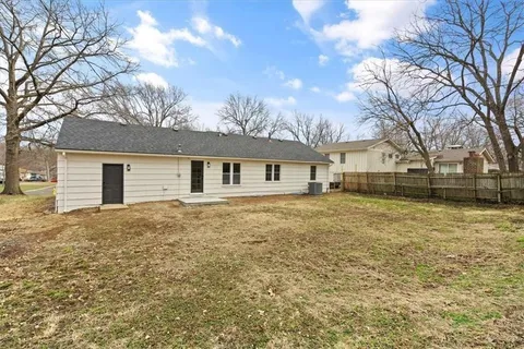 $285,000 | 8012 Elm Avenue, Raytown, MO 64138