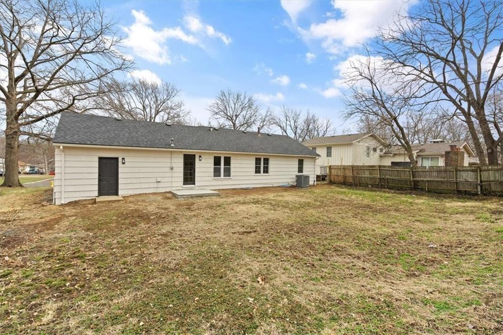 8012 Elm Avenue Raytown, MO 64138 - Photo 2 of 7