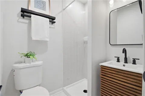 $285,000 | 8012 Elm Avenue, Raytown, MO 64138