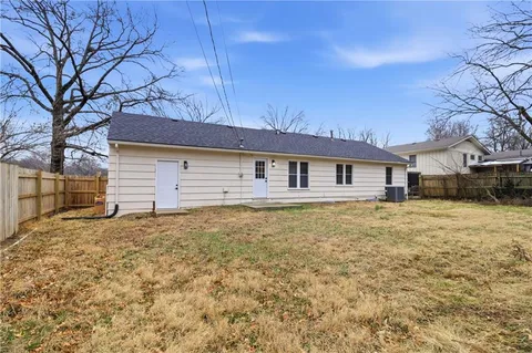 $285,000 | 8012 Elm Avenue, Raytown, MO 64138