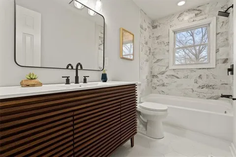 $285,000 | 8012 Elm Avenue, Raytown, MO 64138