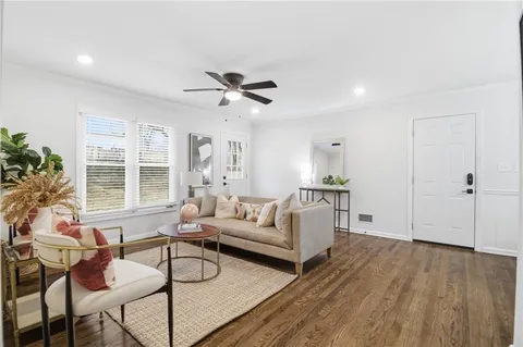 $285,000 | 8012 Elm Avenue, Raytown, MO 64138