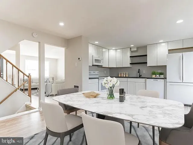 $3,200 | 6542 Birchleigh Way, Alexandria, VA 22315