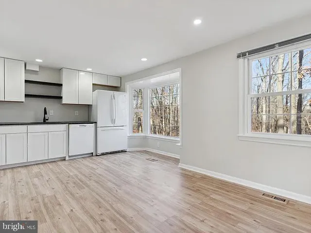 $3,200 | 6542 Birchleigh Way, Alexandria, VA 22315