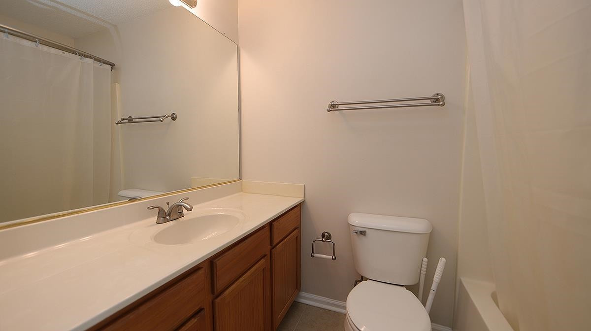 808 Rothshire Court Raleigh, NC 27615 - Photo 8 of 13 Owners Bath