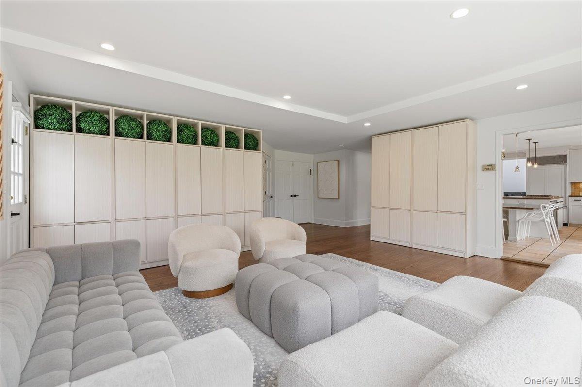 1040 Links Road Woodmere, NY 11598 - Photo 15 of 50