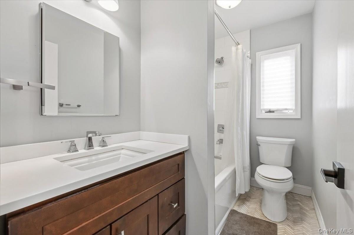 1040 Links Road Woodmere, NY 11598 - Photo 19 of 50