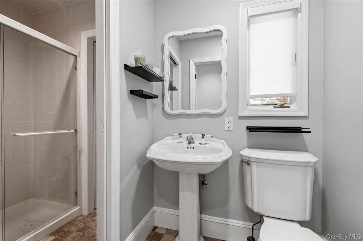 1040 Links Road Woodmere, NY 11598 - Photo 22 of 50