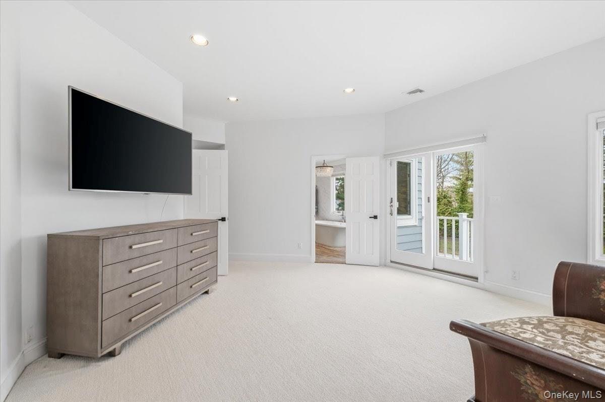 1040 Links Road Woodmere, NY 11598 - Photo 27 of 50