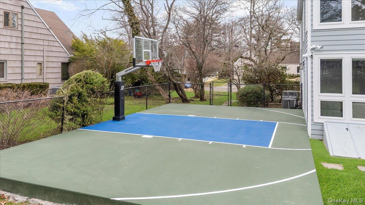 1040 Links Road Woodmere, NY 11598 - Photo 42 of 50