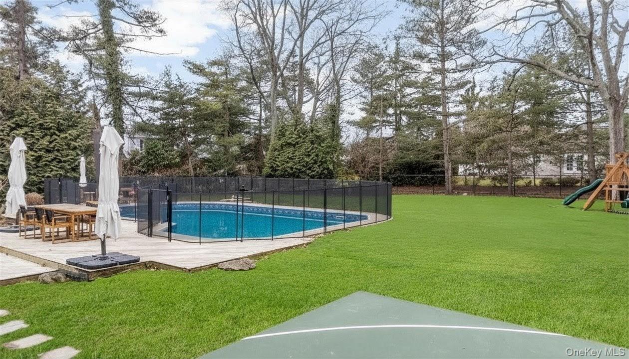 1040 Links Road Woodmere, NY 11598 - Photo 43 of 50