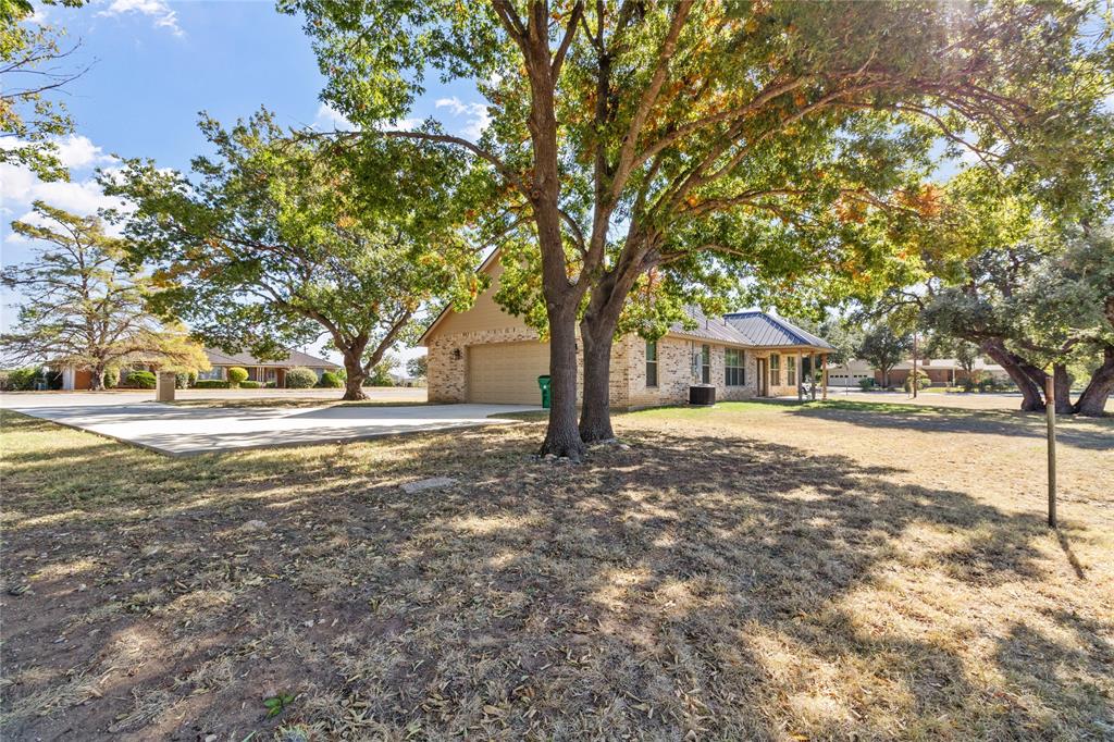 700 High Road Coleman, TX 76834 - Photo 23 of 24 Gorgeous live oaks surround the home