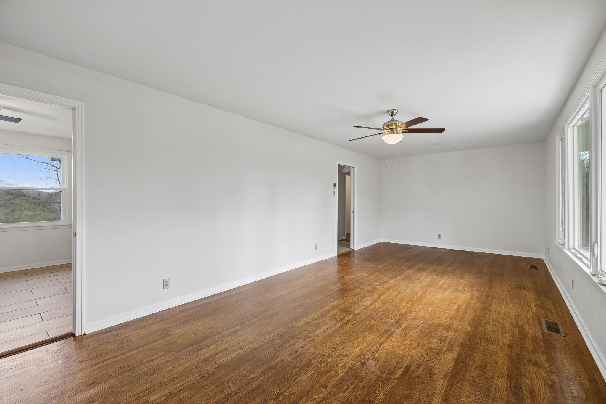 913 Branch Road Clarksville, TN 37043 - Photo 3 of 21