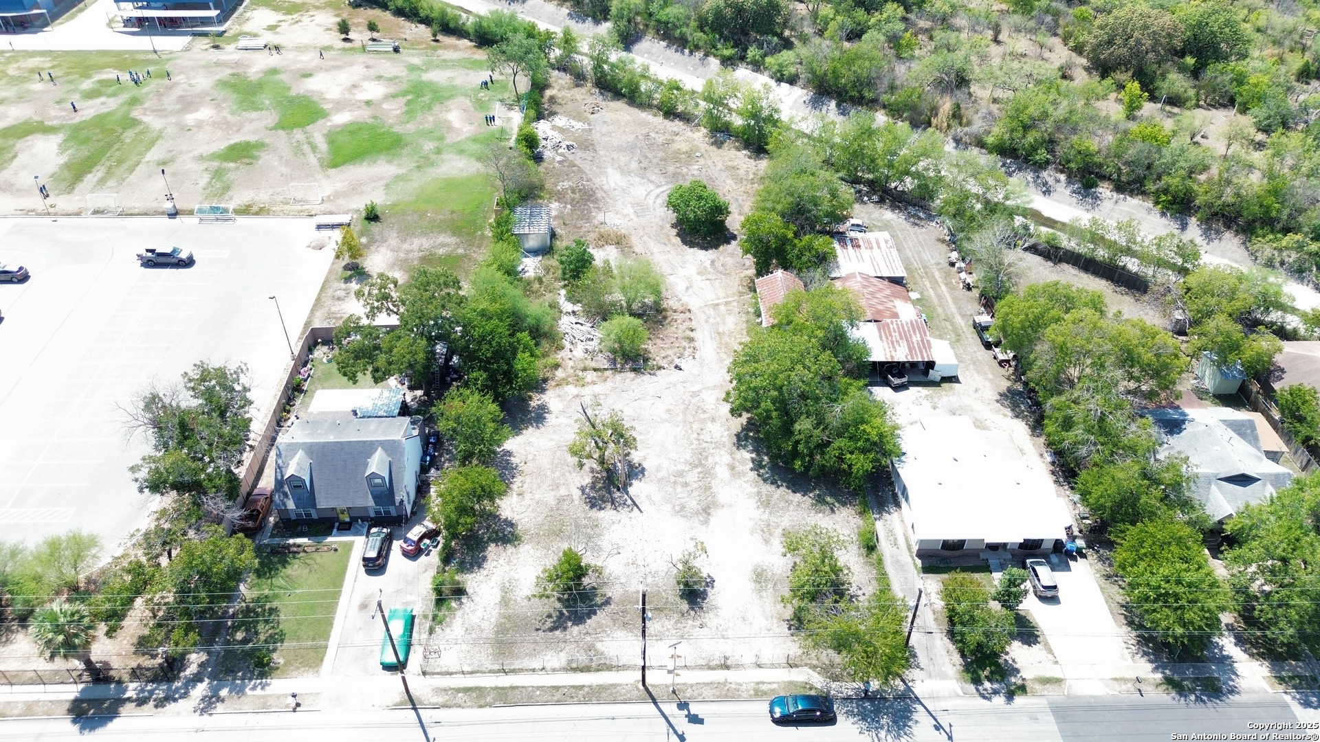 158 West Harding Boulevard San Antonio, TX 78221 - Photo 2 of 5 an aerial view of a city