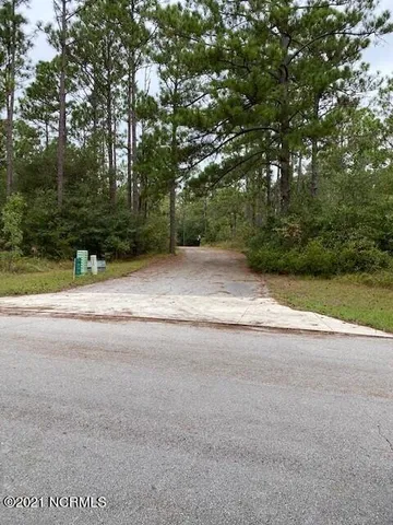 $1,900 | 150 Pine Lake Road, Cape Carteret, NC 28584