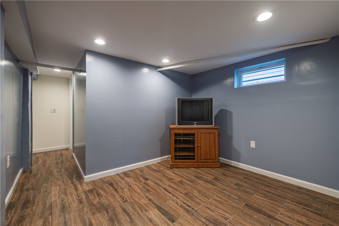 52 Forbes Street Providence, RI 02908 - Photo 27 of 40