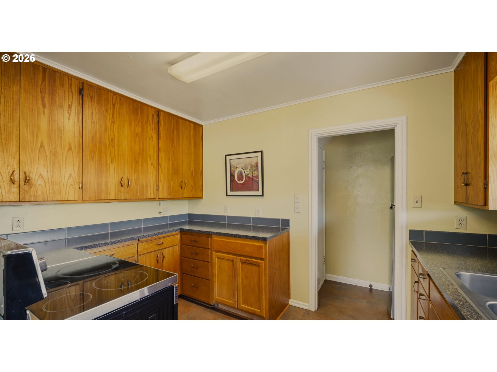 525 Elm Avenue Reedsport, OR 97467 - Photo 12 of 32