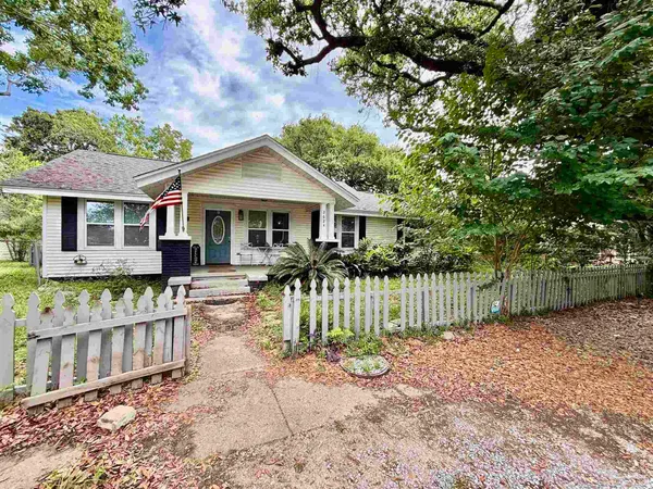 $2,500 | 2624 West De Soto Street, Unit A, Pensacola, FL 32505